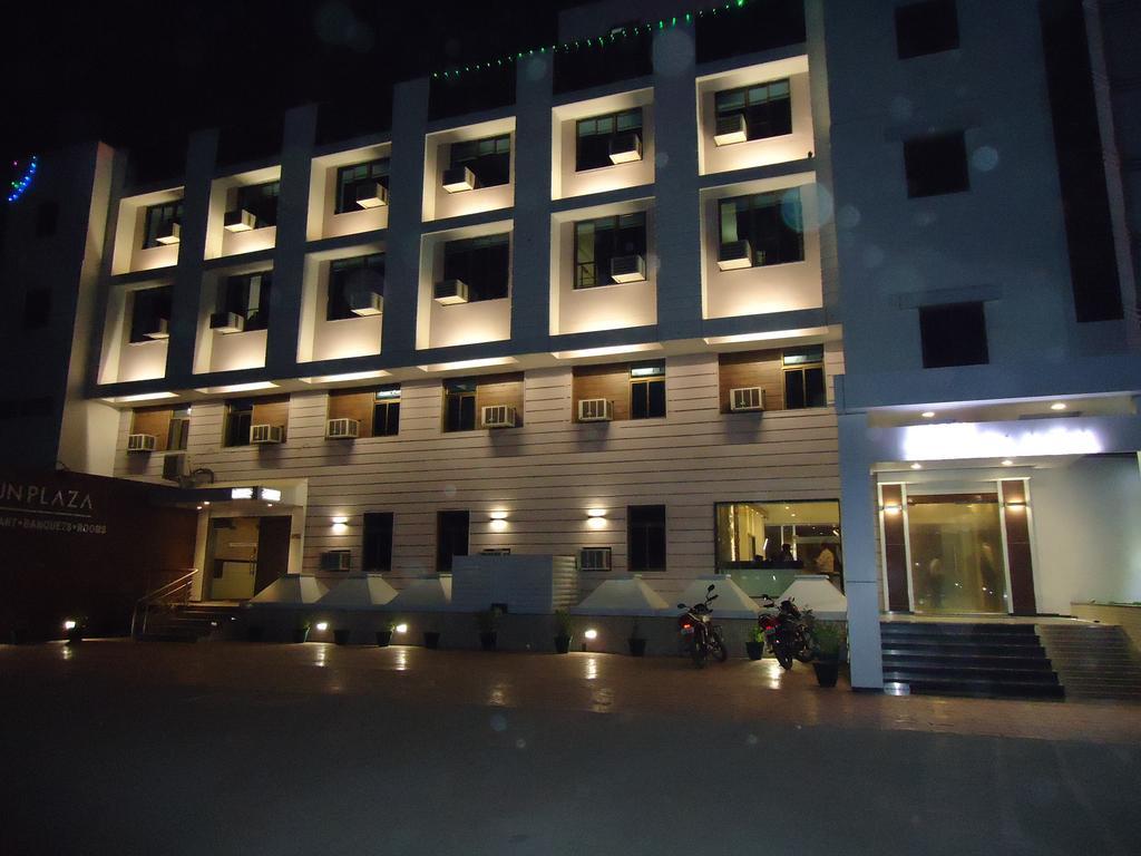 太阳广场酒店 Ankleshwar 外观 照片